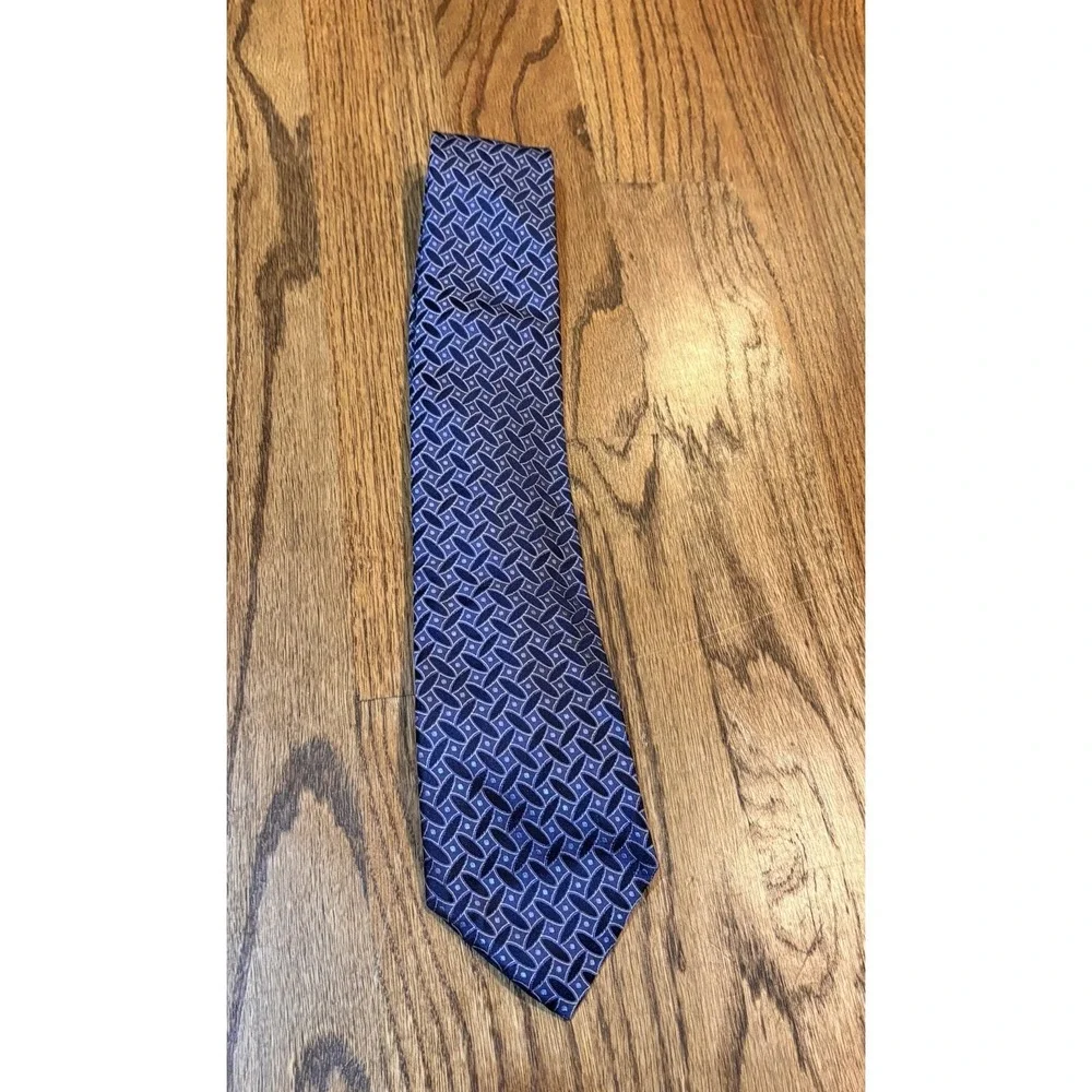 Geoffrey Beene Extra Long 100% Silk Tie Blue Geometric Pattern Mens Necktie